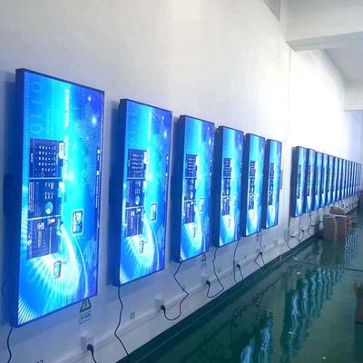 55 İnç Vitrin LCD Ekran Paneli Asılı 3500nits 1080p