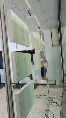 21Dükkanlar için 2,5 inç FHD 2000nits Çatı Asılı Pencere Ekranı